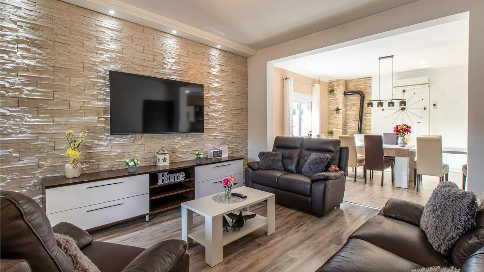 Nice Home In Polaca With Outdoor Swimming Pool 펜션
